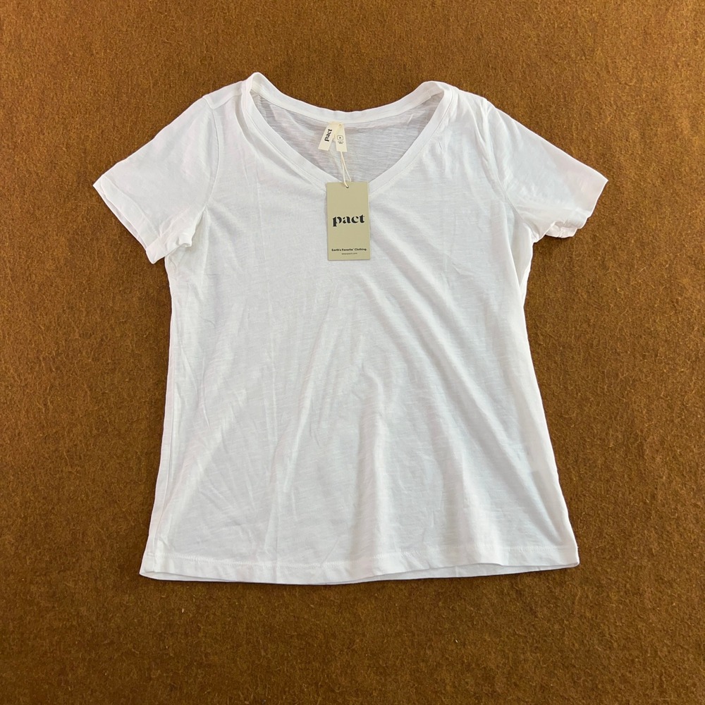 Pact Womens Medium White Featherweight Slub V-Neck Organic Cotton T-Shirt NWT